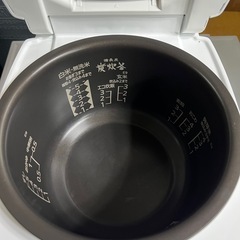  人気のホワイトカラー‼️2020年製三菱 IH ジャー炊飯器 の画像