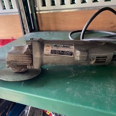 100mm電気ディスクグラインダ　Black & Decker の画像