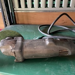 100mm電気ディスクグラインダ　Black & Decker の画像