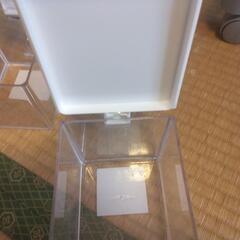 ケース二個の画像