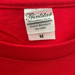 【未使用】FerrariとプリントされたＴシャツの画像