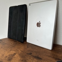 【ケース付き】 iPad 第9世代　64GBの画像