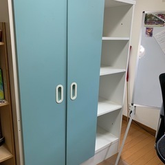 イケアのクローゼット＋棚（四段）の画像