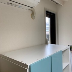 イケアのクローゼット＋棚（四段）の画像