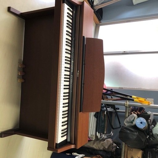 中古品　Roland(ローランド)電子ピアノ2006年製　冬限定モデル
