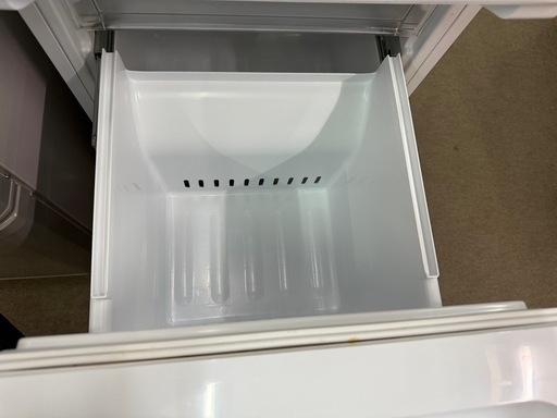 １７９Ｌ　冷蔵庫　2023年　ヤマダ電機（ワールプールジャパン）YRZ-F175