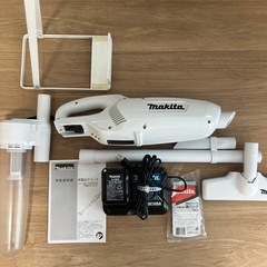 【中古品】マキタ 充電式クリーナ CL107FDSHW