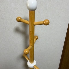 衣類、カバン掛けハンガーポール】の画像