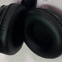 ＦＭラジオ付き　有線ヘッドホン　黒色の画像