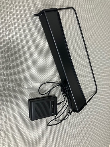 [88鍵盤?]電子ピアノ　ペダル 、譜面台付