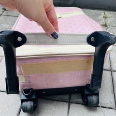 キャリーケース　スーツケースの画像