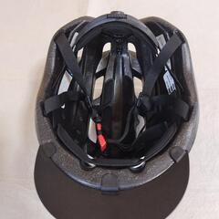 自転車用ヘルメット　学生・成人向け　57〜60cm　黒色の画像