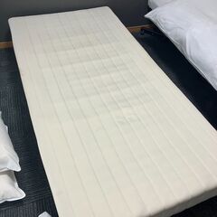 【閉館ホテル特売 実用向け格安！】セミダブル 足付きマットレス ...