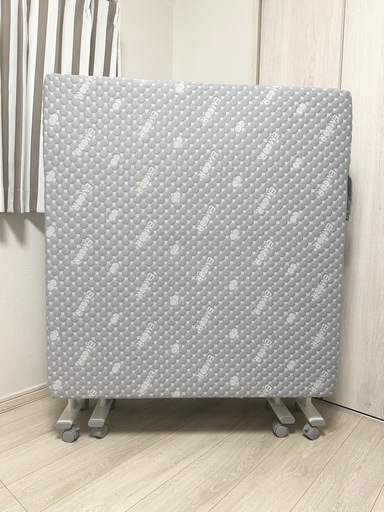 美品　エムール 折りたたみベッド（シングル）マットレス付き／組立不要＆完成品