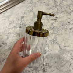 ボディソープボトル　可愛い　オシャレ　ニトリ　ゴールド の画像