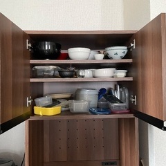 食器棚の画像