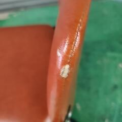 高さ調節可能なチェアの画像