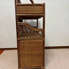 〈中古品〉　ラタンチェスト の画像