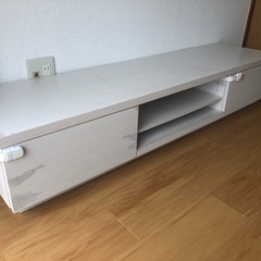 テレビボードの画像