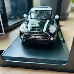 MINI正規ディーラー取扱い観賞用ミニカーの画像