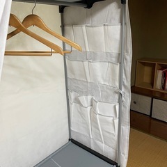 簡易ワードローブ ニトリ 開閉式の画像