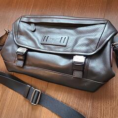 【美品】COACH メンズショルダー バッグ の画像