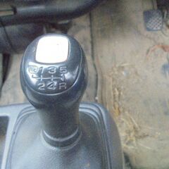 ☆彡サンバートラック『ＴＢ　４ＷＤ』三拍子揃ってます！切替４ＷＤ！５ＭＴ！エアコン！バリ山タイヤ！実検査令和９年７月！！の画像