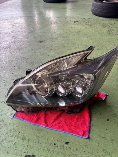 プリウス30 左LEDヘッドランプ