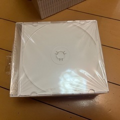 無料★新品未使用★DVD・CDケース（マットホワイト) 60枚の画像