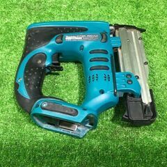 マキタ PT350DZ 充電式タッカ 本体のみ【市川行徳店】【店頭取引限定】【中古】管理番号：IT029MDN1ZKBの画像