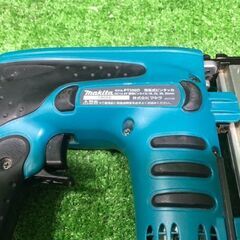 マキタ PT350DZ 充電式タッカ 本体のみ【市川行徳店】【店頭取引限定】【中古】管理番号：IT029MDN1ZKBの画像