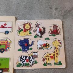 木製　動物　乗り物　パズルの画像