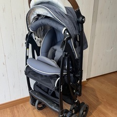 【美品】ベビーカー　アプリカ