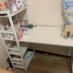 棚含めテーブルの画像