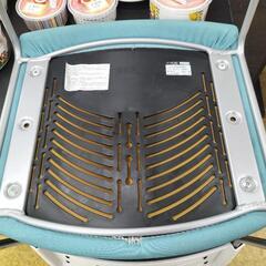 ●ITOKI イトーキ Eleck エレック① ミーティングチェア KLC-620GBZ5W8S4　スタッキングチェア 多目的チェアの画像