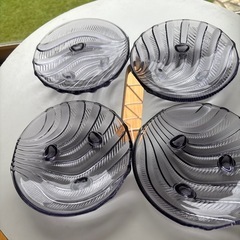 レトロ　ガラス食器　ガラス皿　4枚の画像