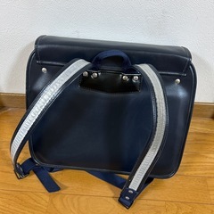 中学の通学カバンの画像