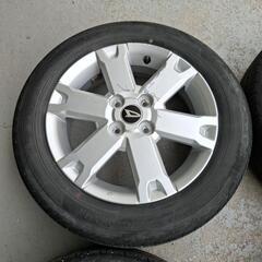 ⏹️ダイハツ・タフト4本セット純正ホイールとタイヤのセットです。タイヤサイズは165/65R15で、ホイールナットのサイズはM12*P1.5です。﻿


の画像
