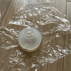 Pigeon 哺乳瓶 160mL 4本（1本は未使用）+未使用乳首M1個の画像