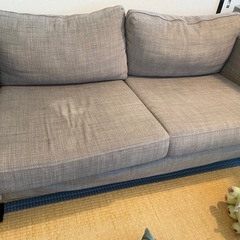 IKEA3人掛けソファーの画像
