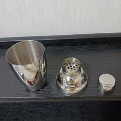 HOYAブランデーグラス、カクテルシェイカーの画像