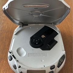 ソニーSONY CDウォークマン D-E404 【ジャンク】の画像