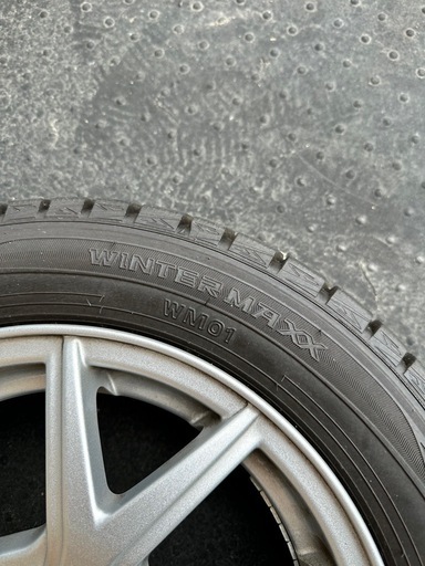 軽自動車用14インチスタッドレスタイヤホイール4本セットナット付き