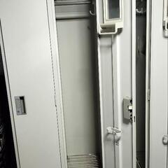 美品☆NAIKI 3連スチールロッカー　鍵付きの画像