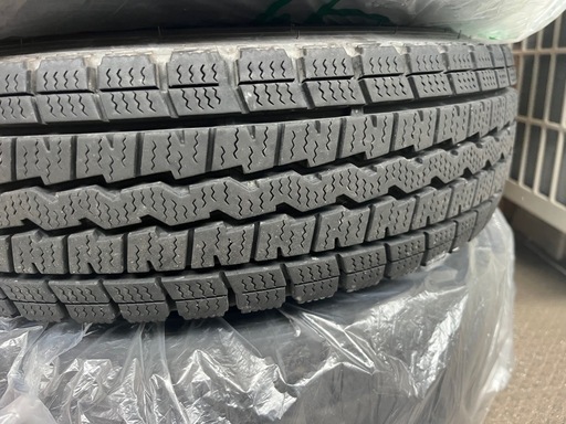 スタッドレス DUNLOP 4本セット