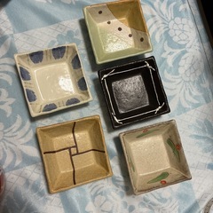 皿 5枚で100円