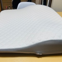 ニトリ🌸肩・首・背中も支える枕＆別売カバー セットの画像