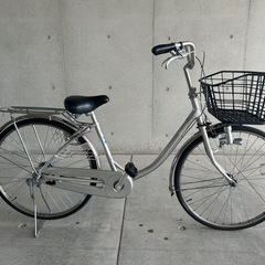 8. ブリヂストン   B7L EB60Uエブリッジ EBRIDE 26インチ 自転車 シルバー色 学生さん ママチャリ お買い物 現状の画像