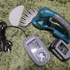 値下げ！　カインズ　芝刈り機　バッテリー&充電器付の画像