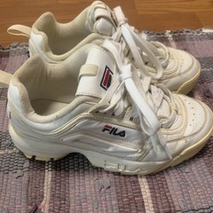 FILAスニーカー　サイズ　23.0
の画像